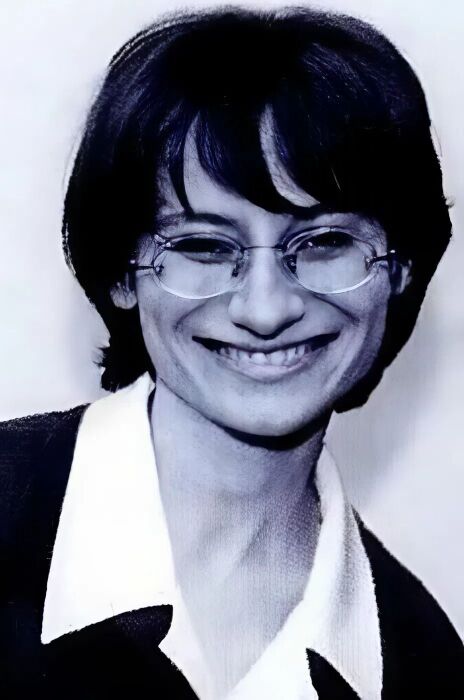 Три года скрывала развод, а потом удивила выбором: Эвелина Хромченко и «слишком громкий» художник в мешковатых джинсах, ставший её счастьем в 55 лет