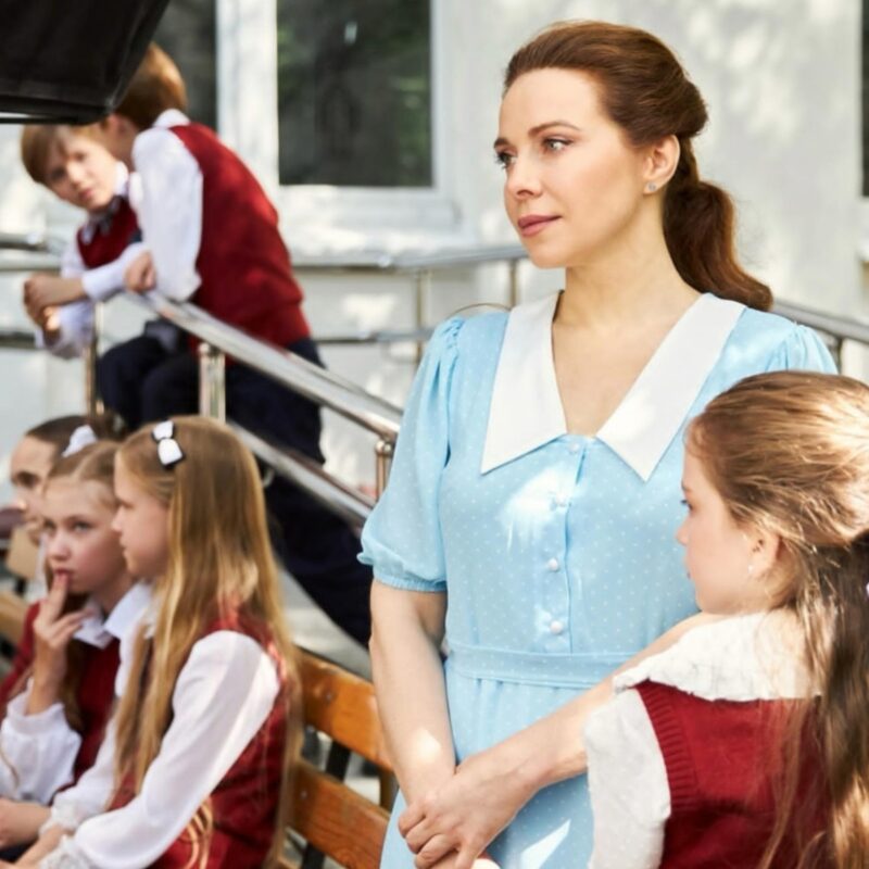 Актриса в исторической драме «Тобол», где она сыграла императрицу Екатерину I.