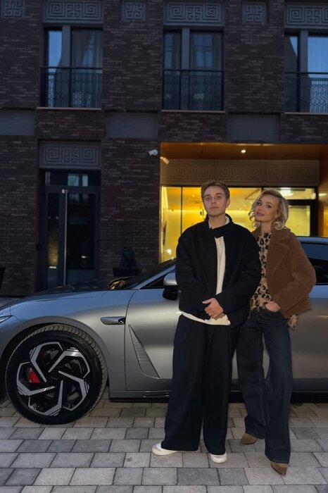 От 80 кг до 44: Полина Гагарина после двух разводов «справилась» и сияет в 39