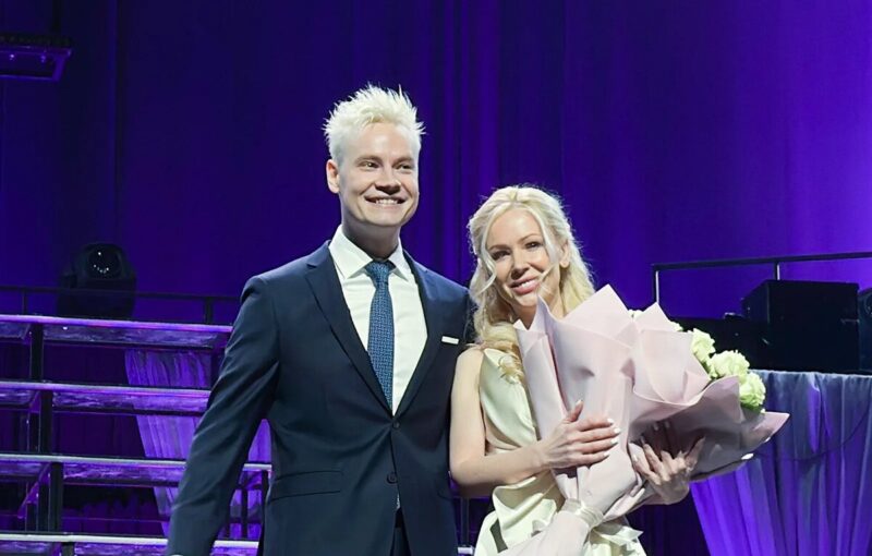 Сегодняшний день: певец с Екатериной Мизулиной.