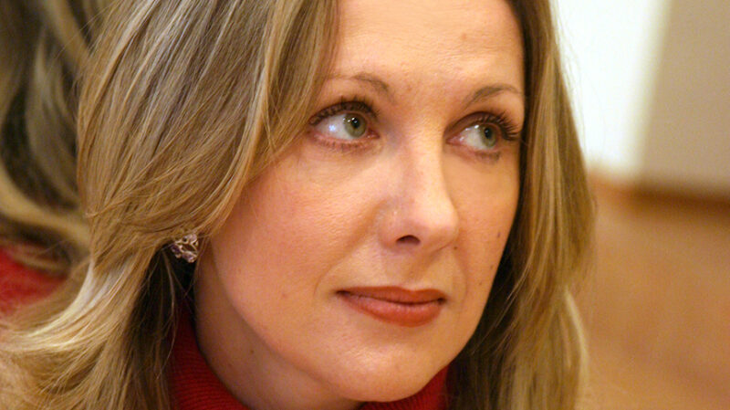 «Я сирота»: аборт, ночевки на вокзале и 7 лет забвения — через что прошла Елена Яковлева, потеряв родителей в Харькове?