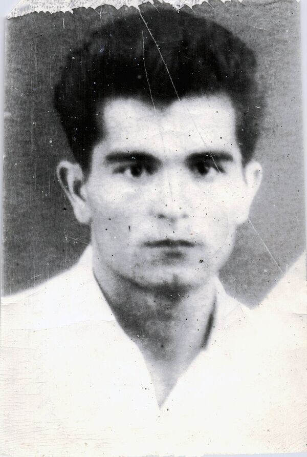 Молодой Ислам Каримов на заре своей карьеры.