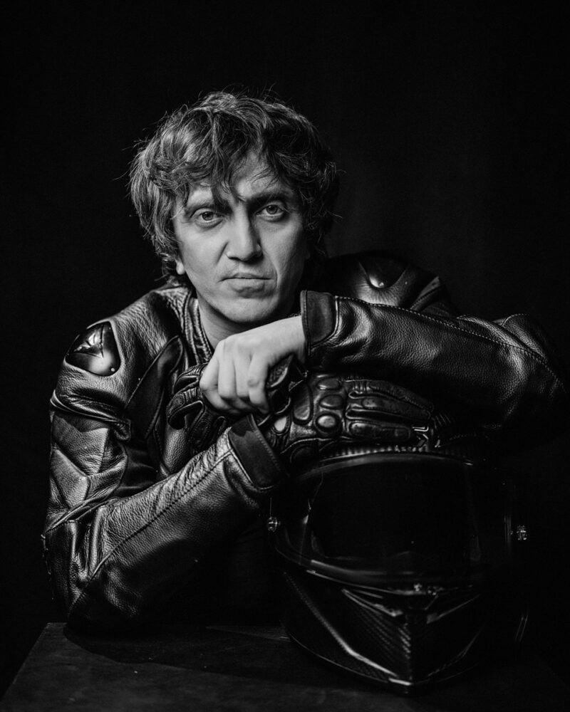 Сегодня Денис Дорохов — востребованный артист кино и юмора.