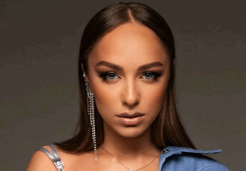 Мари Краймбрери за один год стала женой и мамой.