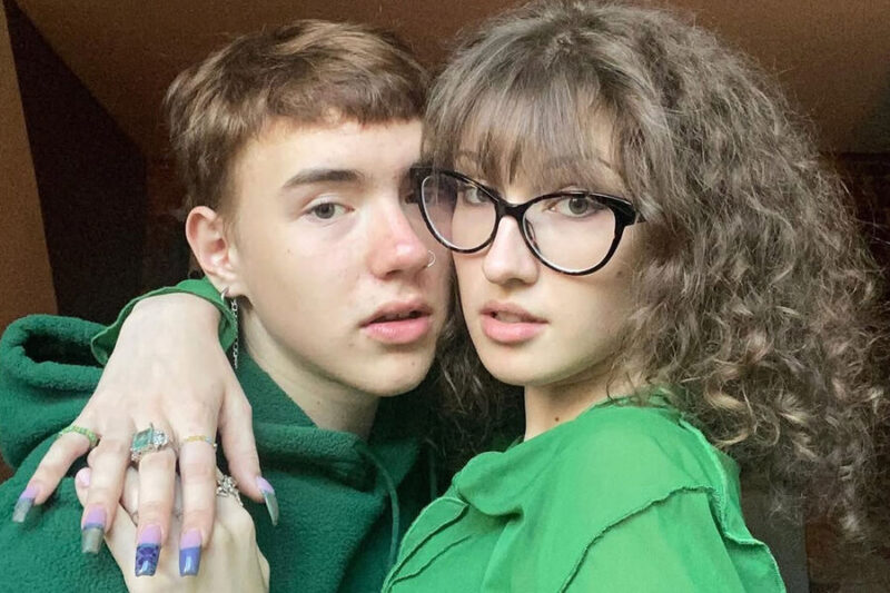 Лиза Барашик и Саша Теслонд.