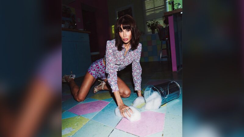 «Я плачу от счастья!»: блогерша больше года писала главную мечту жизни : Айза Долматова: Как бывшая жена Гуфа выпустила антиутопию, но столкнулась с жесткой критикой «начитанных» читателей