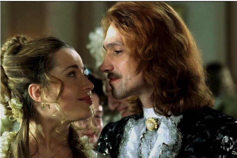 Актер в роли лорда Уэйда в «Одиссее капитана Блада», укрепивший его амплуа романтического аристократа.