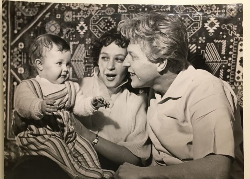 Тень знаменитой фамилии: Почему дочь «советского Овода» ушла в 45 лет, а внучка осталась без дома