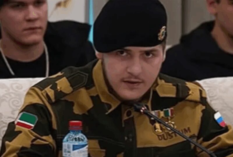 Впечатляющий список наград Адама Кадырова вызывает вопросы о реальных заслугах.