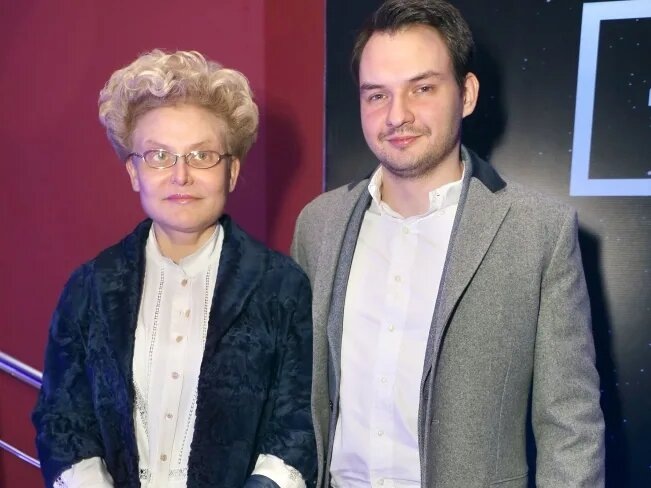 Карина, супруга Юрия, имеет армянские корни и бережно хранит семейные традиции.