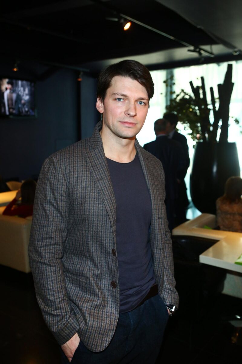 Секс-символ на полвека: почему Страхов не боится рисковать?