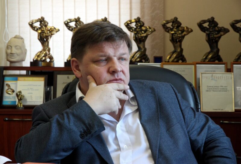 «Я всегда знал, как будет выглядеть моя жена»: как 59-летняя вдова Сергея Бодрова-младшего хранит его память и воспитывает талантливых детей