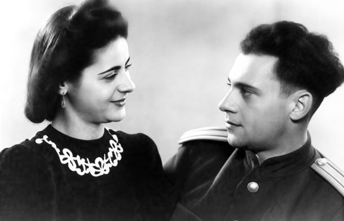 Дважды вдова, бездетная, но «мама Женя»: как мачеха Владимира Высоцкого пережила его и трагически погибла в 70 лет