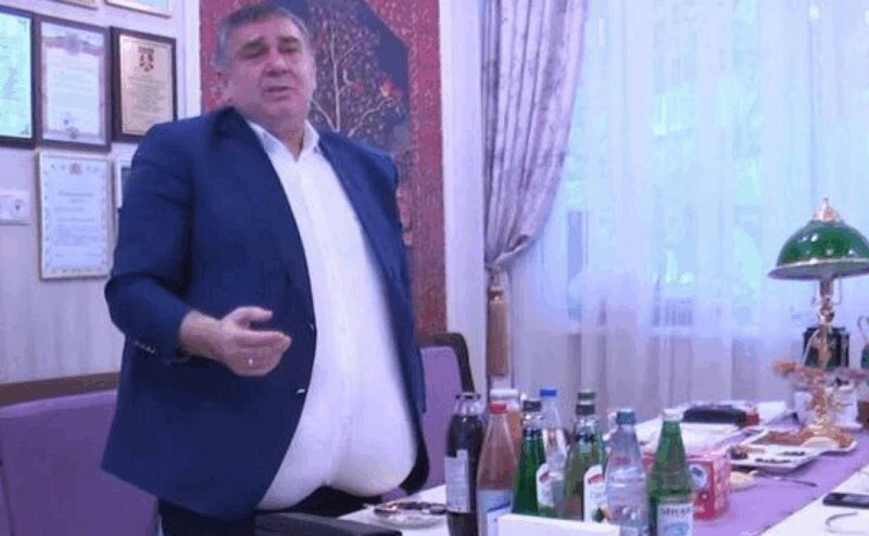 Роскошная жизнь Шахина Шыхлински осталась в прошлом.