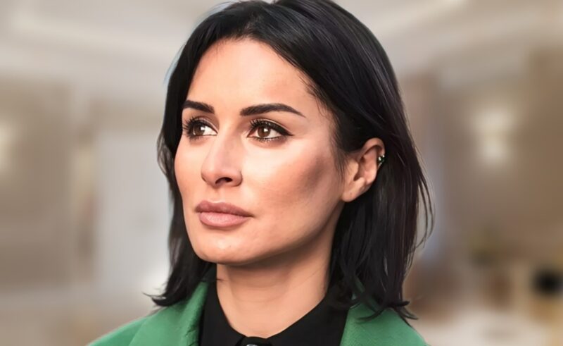 на фото Тина Канделаки