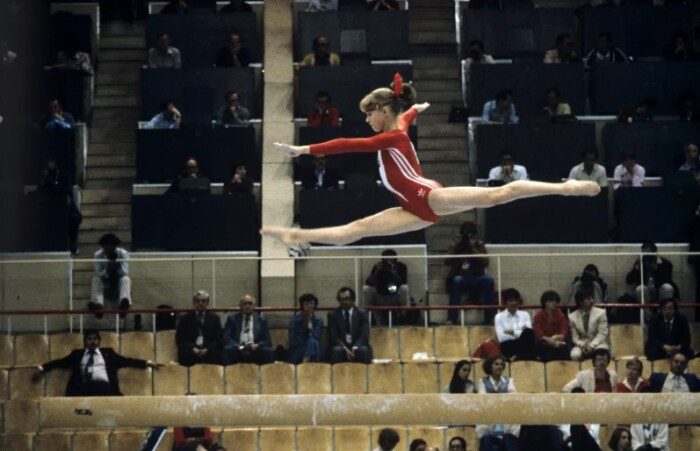 Золото Олимпиады в 15 лет и горький финал : Елена Наймушина: как чемпионка потеряла всё к 52 годам