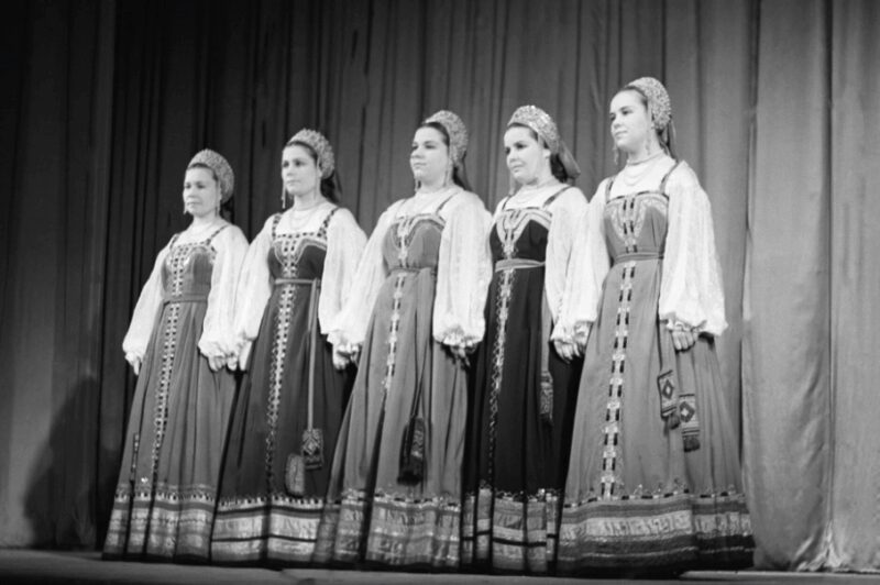 Их оплакивала вся страна, а они выступали в глуши: Сёстры Фёдоровы — почему народных любимиц «похоронили» заживо и чем обернулся для них 1972 год