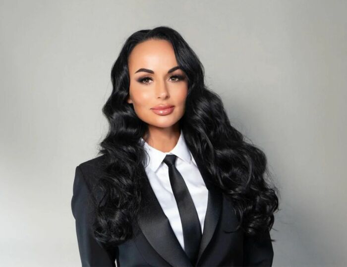 Её карьера – «вызов обществу»: Ирина Волк сочетает погоны, подиум и тайну двух сыновей