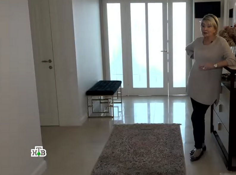 «Не воплощение тщеславия, а смысла»: Как 72-летняя Татьяна Веденеева построила уникальный замок в Подмосковье, где живет одна