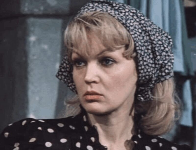 Яркая роль Верки-модистки в культовом фильме «Место встречи изменить нельзя»