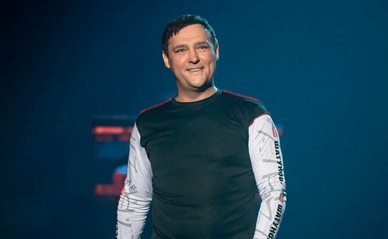 Выступление Александра Панайотова с «Белыми розами» вызвало неоднозначные отклики.