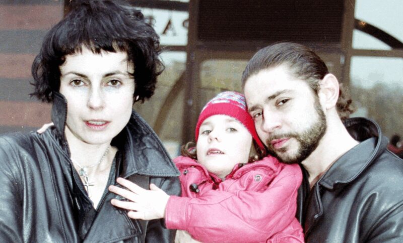 Семейный портрет: Ирина Апексимова, Валерий Николаев и их дочь Дарья.