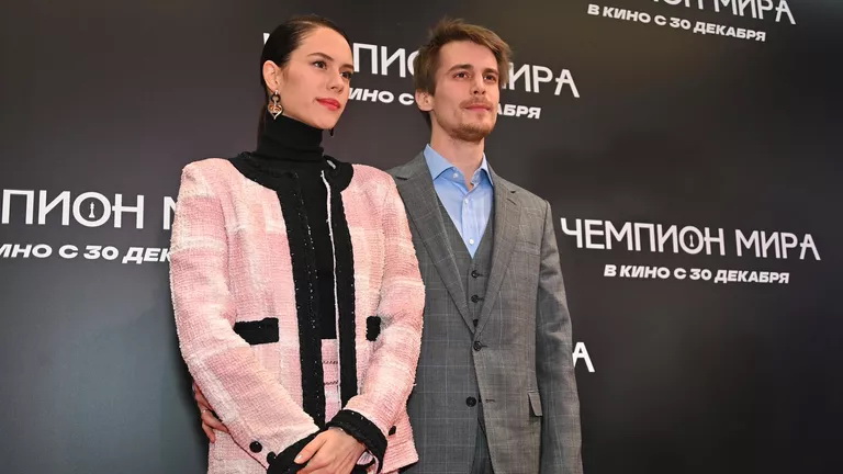 «Невероятное преображение»: как простая девушка изменила внешность и покорила наследника великой кинодинастии, став женой Ивана Янковского