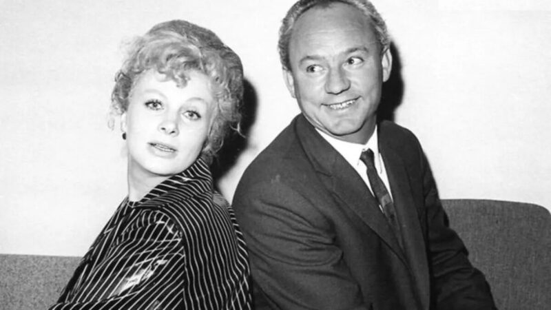 Молодая Алла Ларионова, столкнувшаяся с тяжёлым выбором.