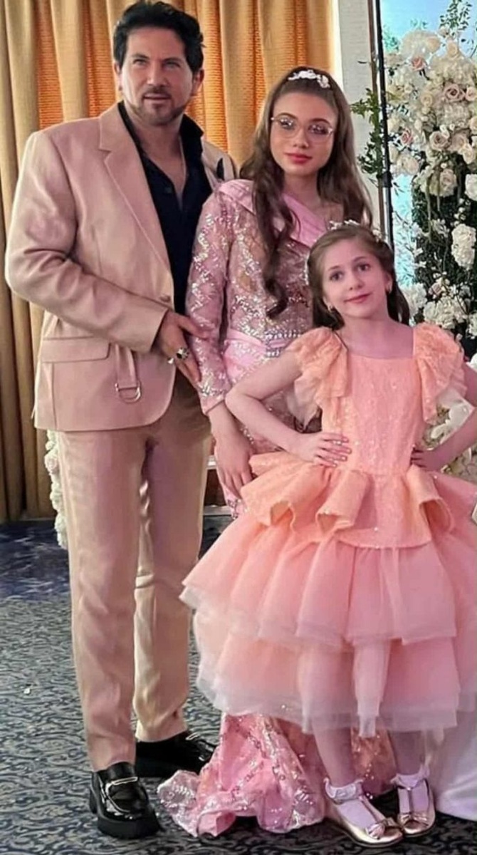 Младшая Аве Мария и старшая Эмануэлла — гордость родителей.