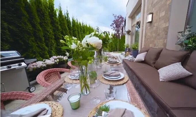 После развода звезда вернулась в Москву.