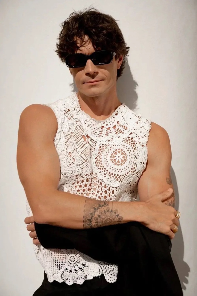 В 43 года Максим Матвеев нашел идеальный баланс между карьерой и семьей.