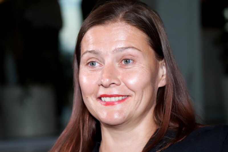 Актриса с режиссёром: поиск общего языка с новым поколением постановщиков – непростая задача.