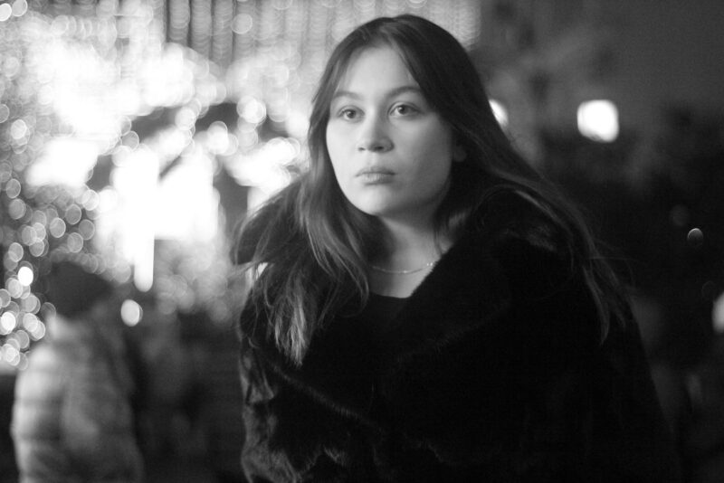 Устинья Дужникова уже совсем взрослая.