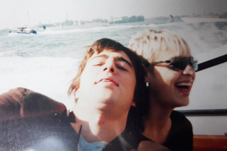 «Я всегда знал, как будет выглядеть моя жена»: как 59-летняя вдова Сергея Бодрова-младшего хранит его память и воспитывает талантливых детей