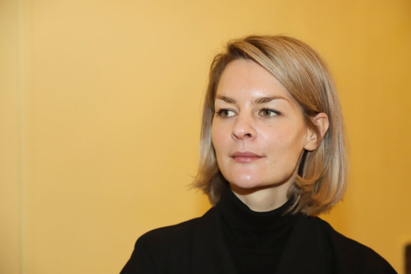 Кадр из сериала «ГДР», который стал прорывом в карьере актрисы.