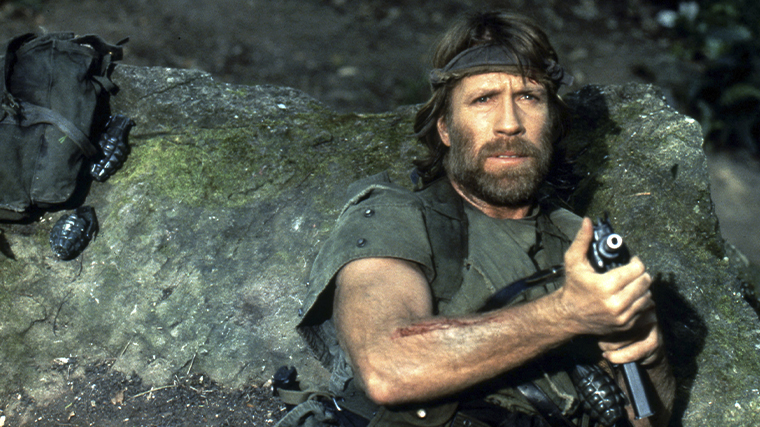 От нищеты к мировой славе : как Чак Норрис в 86 лет «покинул этот мир»