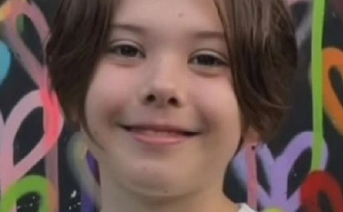 Юный спортсмен: Платон Шепелев на теннисном корте.