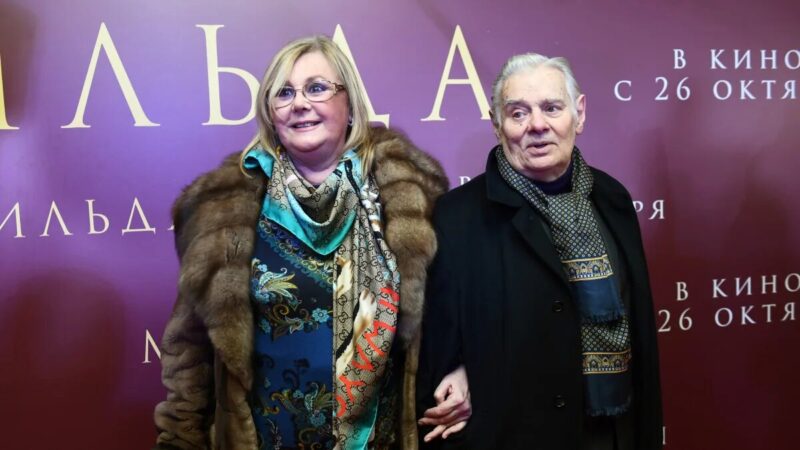 Наталья Селезнёва всегда отличалась яркой внешностью и обаянием.