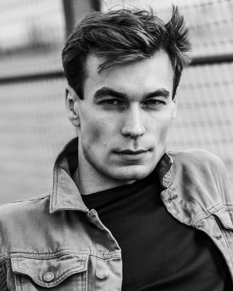 Начало кинокарьеры: от эпизодов к узнаваемости