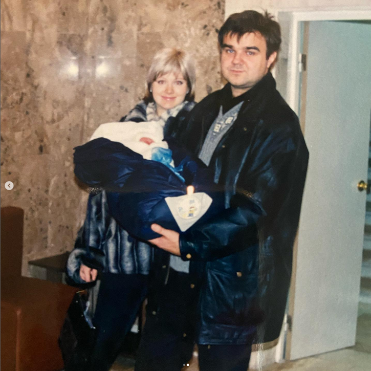 «Не умею жить без него»: Натали потеряла мужа после 33 лет брака, но нашла силы ради троих сыновей