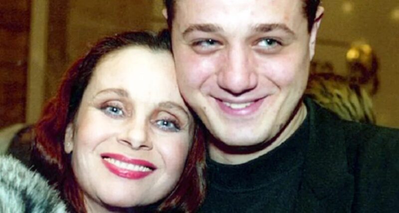 Художник Сергей Цигаль, который смог покорить сердце звезды.