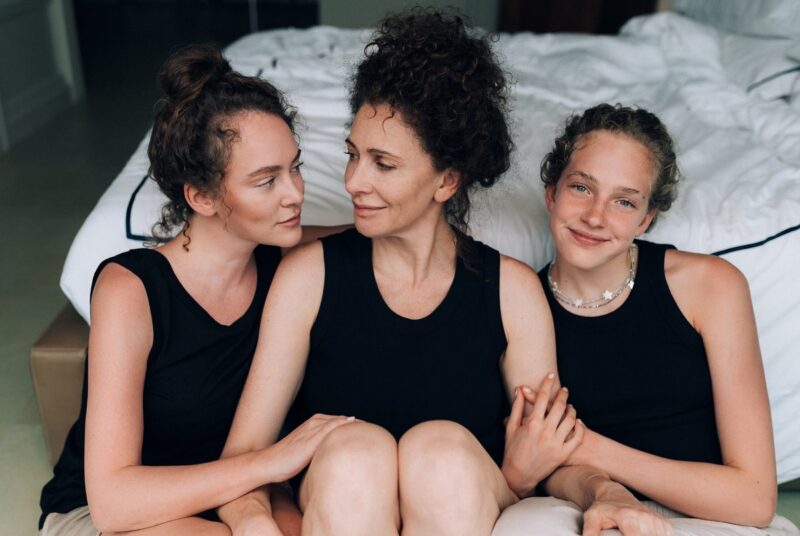 София, младшая дочь Ксении Раппопорт, заметно повзрослела.