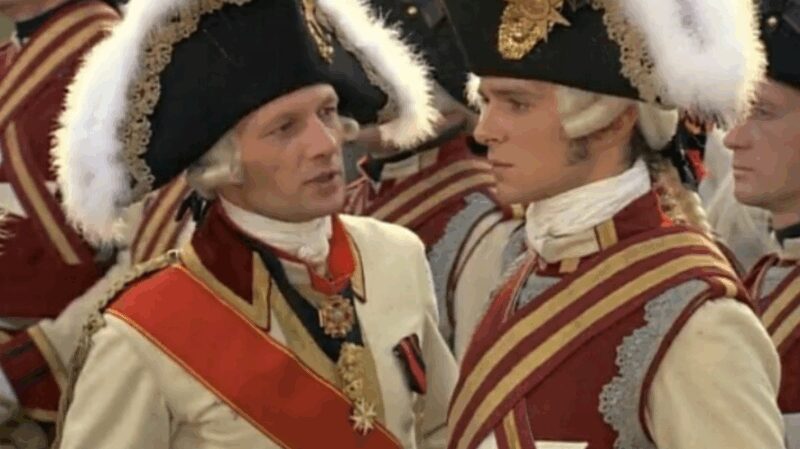 Первая заметная роль: Николай Козак (слева) в сериале «Адъютанты любви».