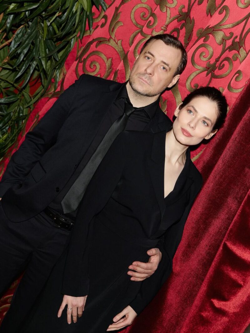 Она ждала седьмого, а он ушел: как Юлия Снигирь стала матерью восьмого ребенка Евгения Цыганова и что «счастлива» она говорит о 10-летнем сыне