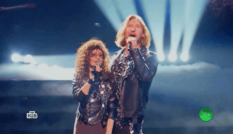 Ольга Зарубина и IVAN исполняют песню «Не стреляй».