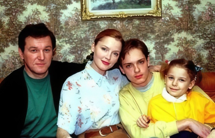 «Трещит по швам»: Как одна фраза Ларисы Вербицкой обернулась 6 годами булимии для её 13-летней дочери, а сама звезда пережила брак с рукоприкладством