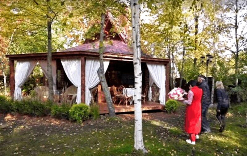 «Не дворец, а крепость души»: как выглядит загородный дом 75-летнего Михаила Боярского, где он нашел покой после 45 лет брака