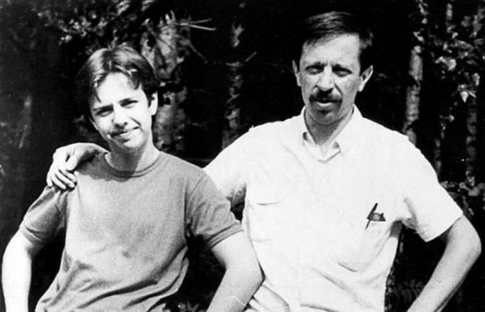 «Хромой на сцене»: почему 47-летний Андрей Губин исчез с радаров и кого из двух любимых женщин он «любил больше всех»?