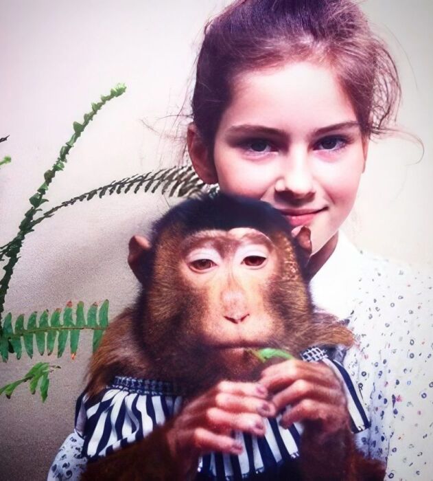 «С фамилией Коняшкина актрисы не бывает»: 40-летняя звезда, за плечами которой 80 ролей, пережила травлю в театре, но теперь скрывает свою личную жизнь со словами «Я не имею права»