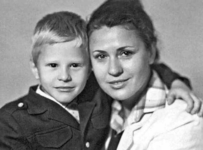 Валентина Толкунова в поисках простого женского счастья.